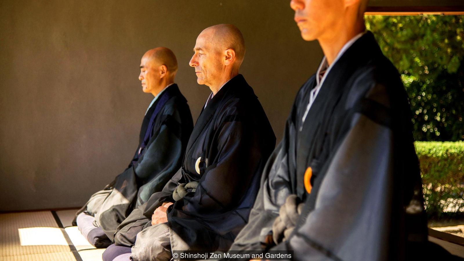 Шоу новости dzen. Дзен медитация (дзадзэн) монах. Риндзай дзэн буддизм. Сатори дзен буддизм. Дзен буддизм в Японии.